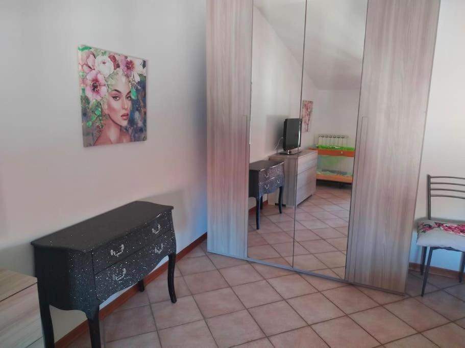 B&B Via Roma N. 12 Valfabbrica Luaran gambar